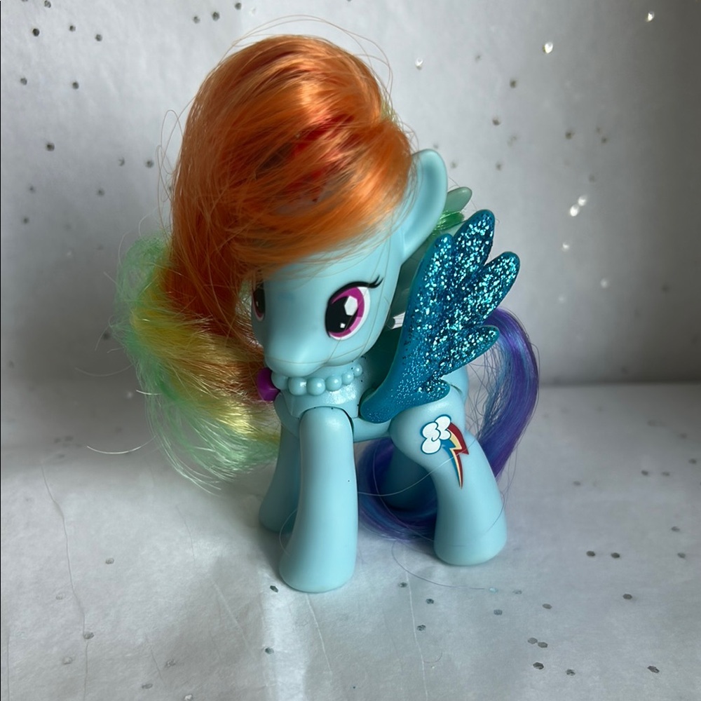My little pony rainbow dash with Glitter Wings and moving legs